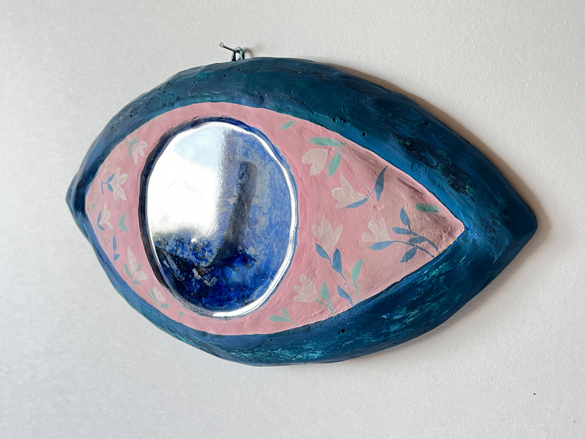 Votive eye, 2024