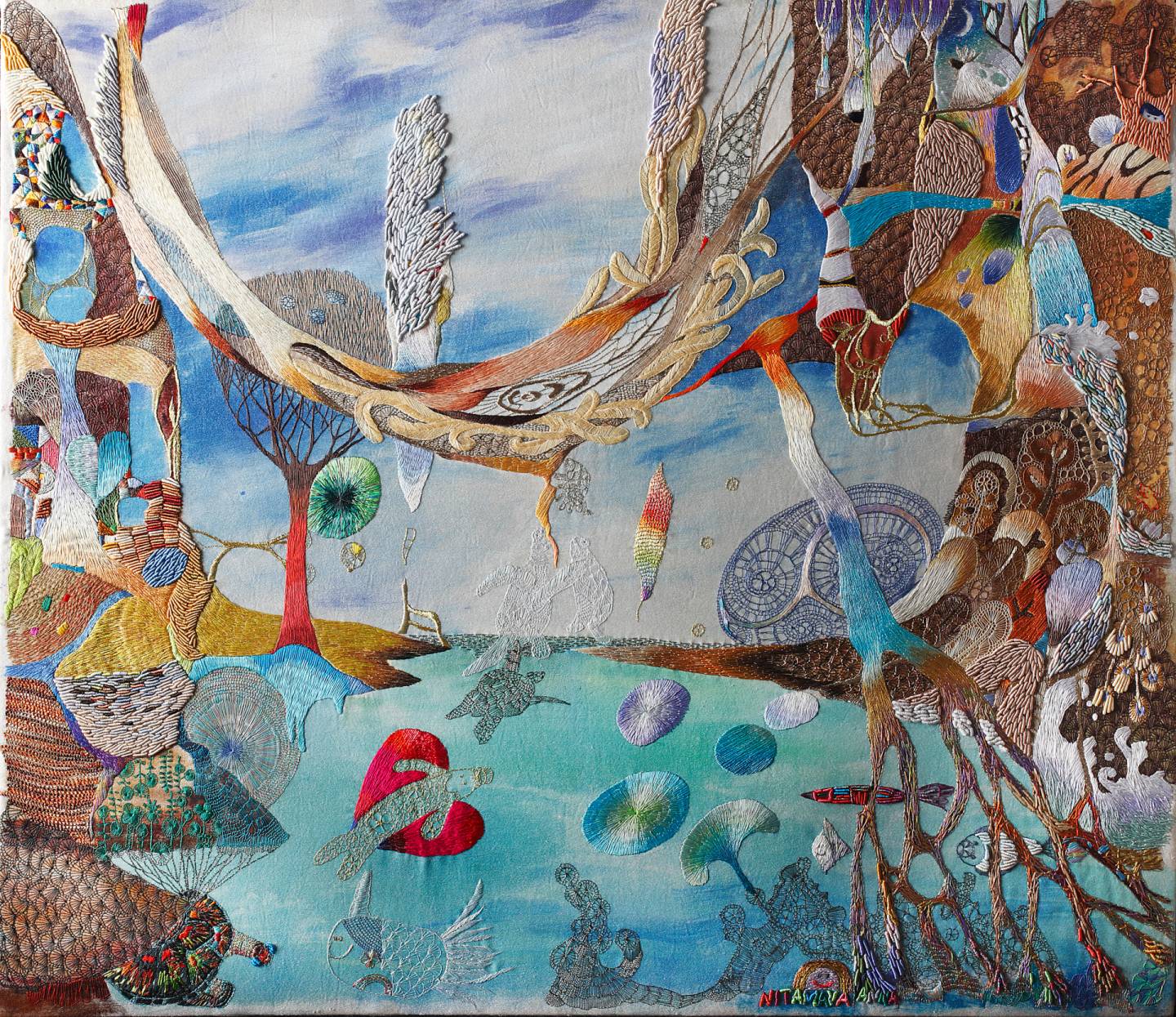 anna semenenko meditacziya 2004 2022 60h70 batik vyshivka shelkom muline metalizirovannymi nityami