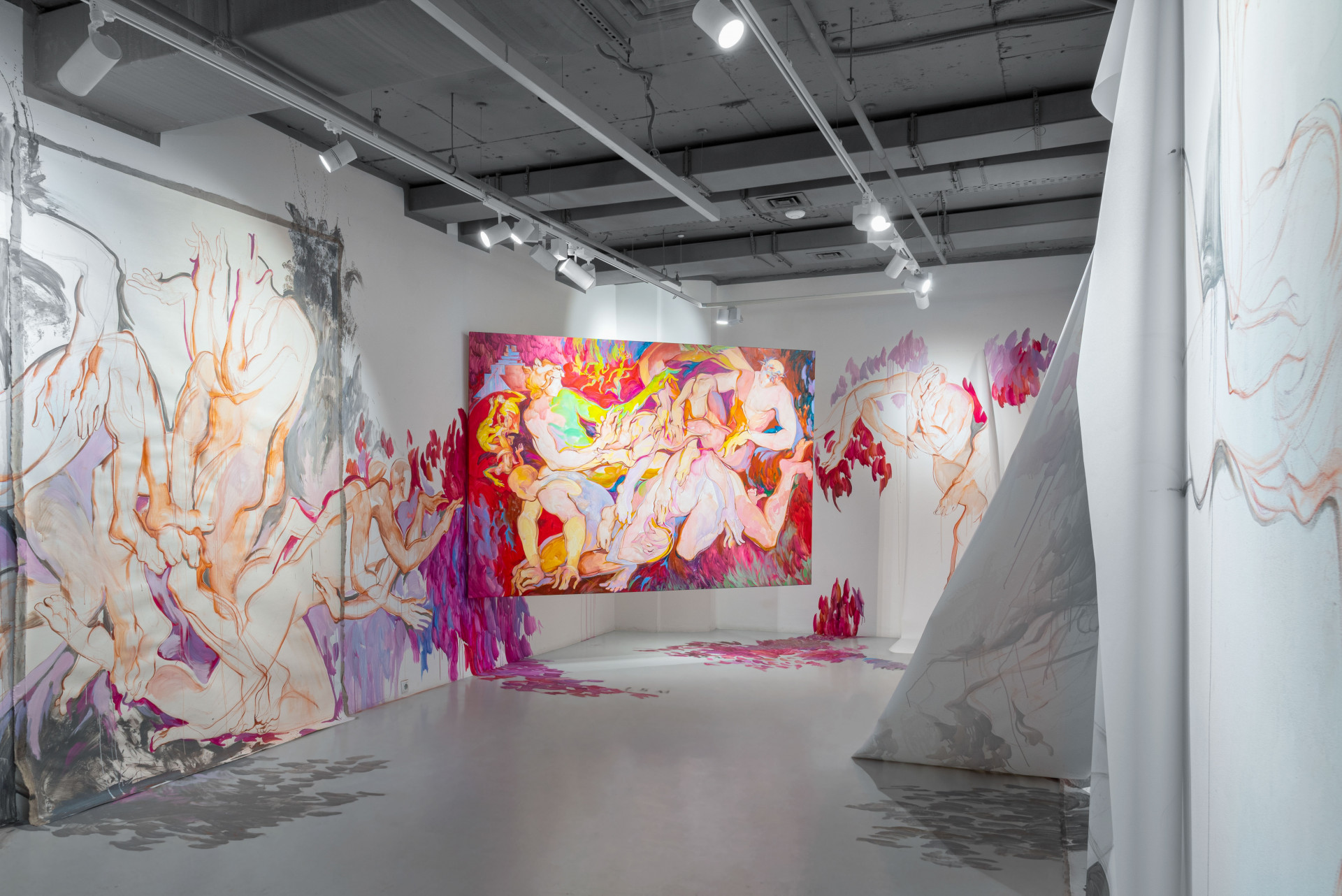 «За пределами формы»