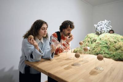 Лекция «Ольфакторный язык. Что меняют запахи в искусстве?»