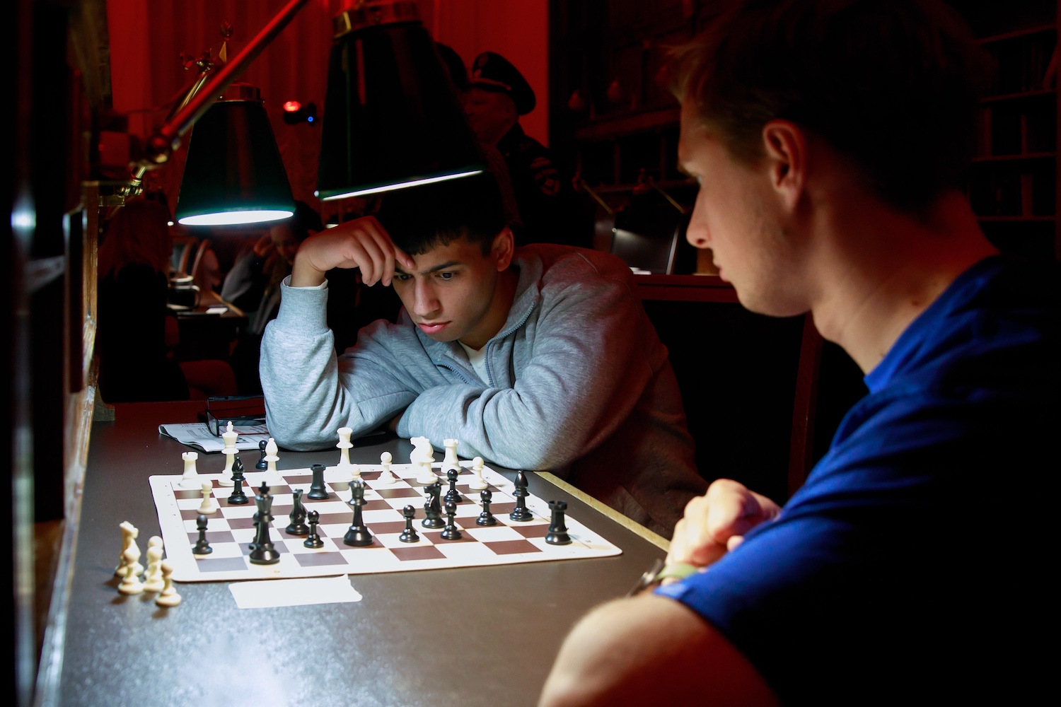 Шахматы с нуля в пространстве арт-центра «КУБ»