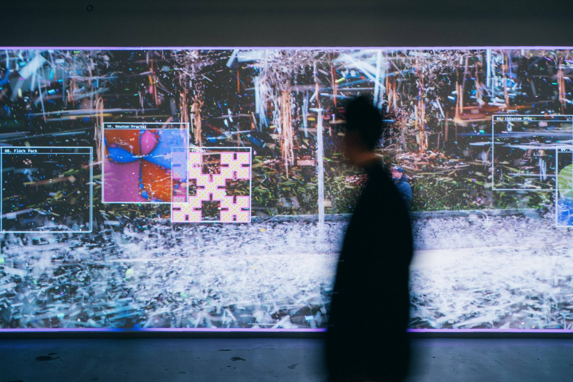 Коллективная выставка цифрового искусства «Несводимость» в большом зале арт-пространства «КУБ»